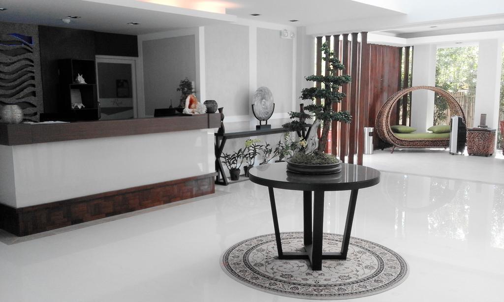 The Reef Hotel And Residences Olongapo Εξωτερικό φωτογραφία