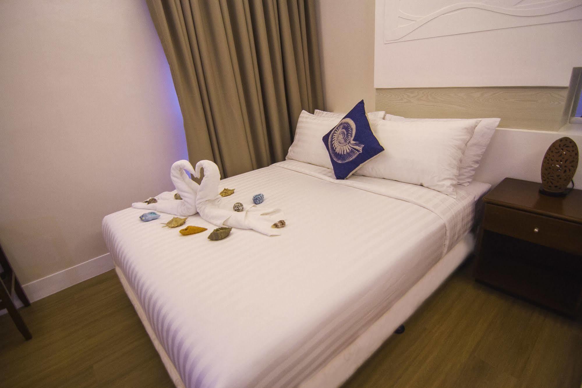 The Reef Hotel And Residences Olongapo Εξωτερικό φωτογραφία