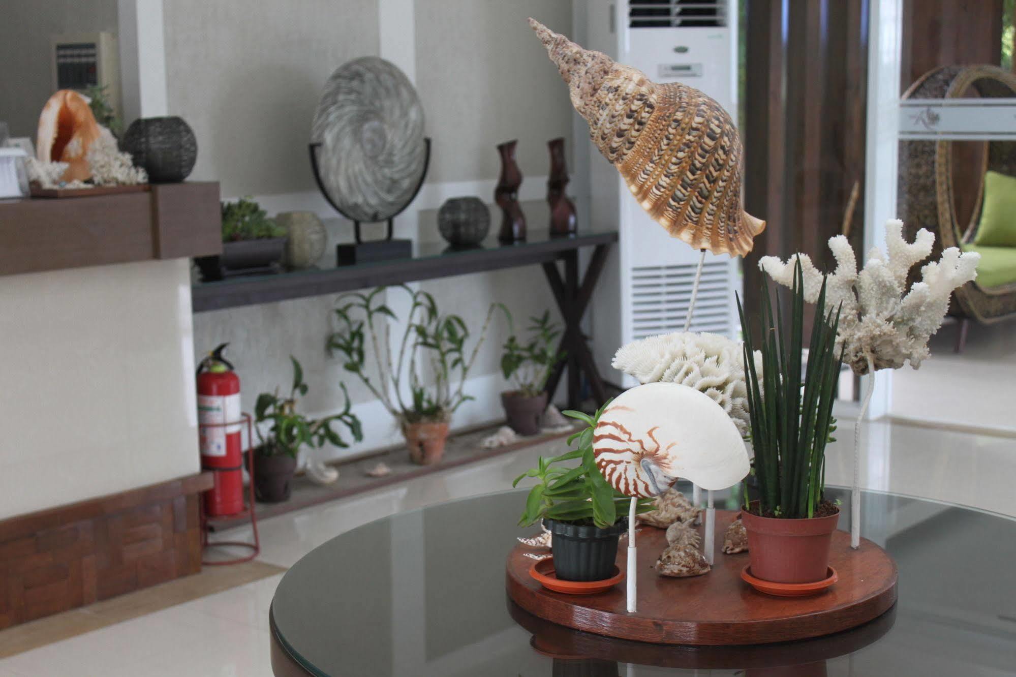 The Reef Hotel And Residences Olongapo Εξωτερικό φωτογραφία