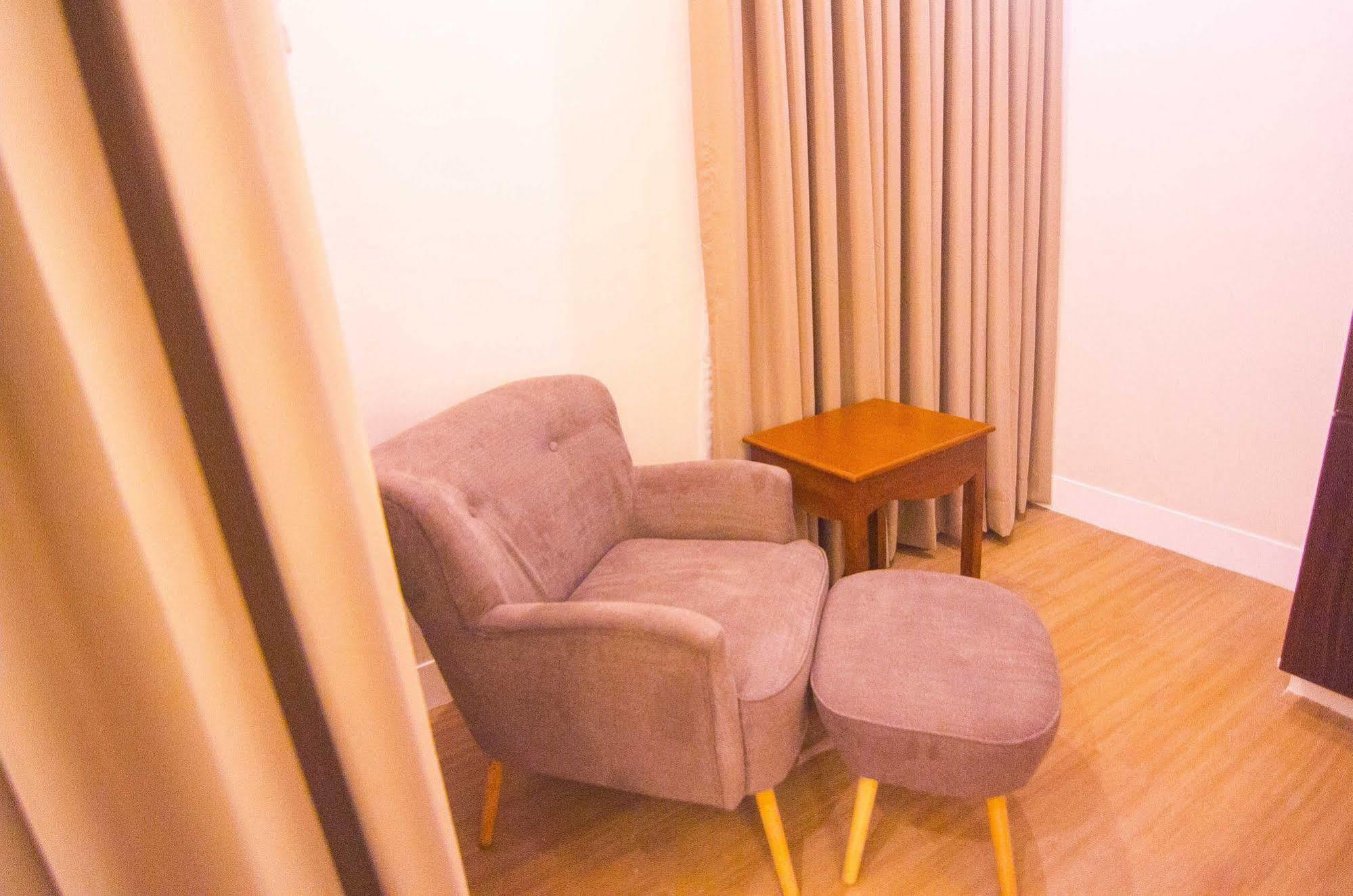 The Reef Hotel And Residences Olongapo Εξωτερικό φωτογραφία